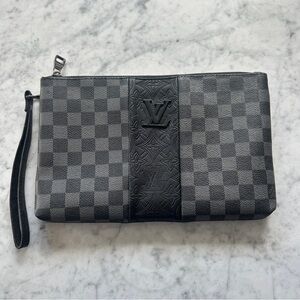 FAUX Louis Vuitton Checkered Clutch
